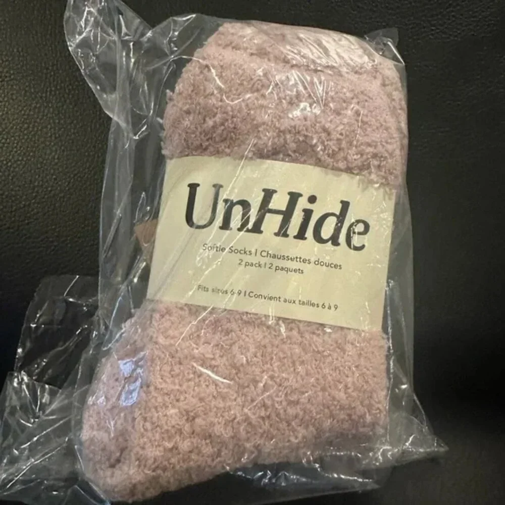 UNHIDE Softie Socks (2-pak Pale Rose Pink & Grey) BRAND-NEW & SO SOFT!‎